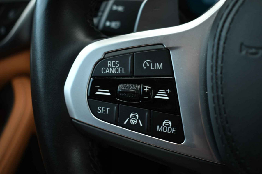 BMW 5 Serie 545e xDrive M-Sport Pano ACC HUD 20inch 360 Laser HiFi Adp-demping