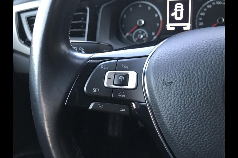 Volkswagen Polo 1.0 Comfortline Business Navigatie + camera