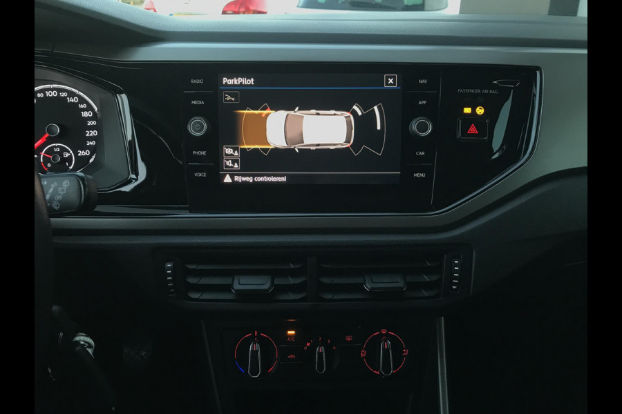 Volkswagen Polo 1.0 Comfortline Business Navigatie + camera