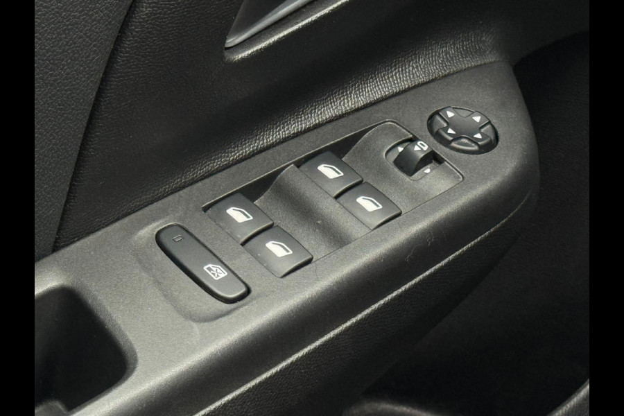 Opel Corsa 1.2 GS Line, achteruitrijcamera, navigatie, 100 pk, parkeersensoren, led verlichting, NL auto met nationale auto pas