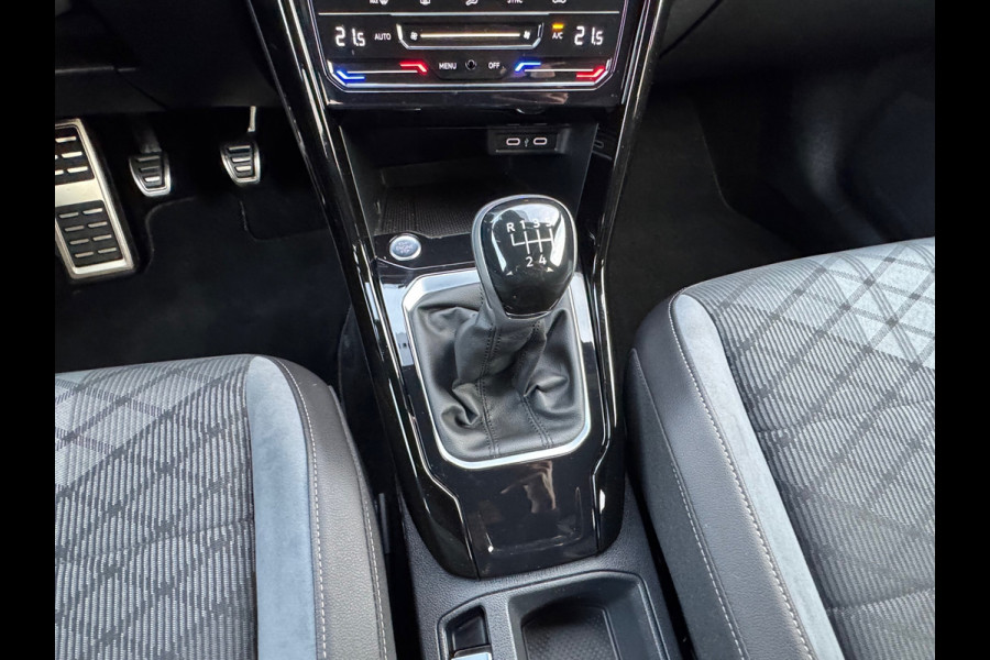 Volkswagen T-Roc 1.0 TSI R-Line * Camera * Carplay * Clima * Adaptieve Cruise Control *