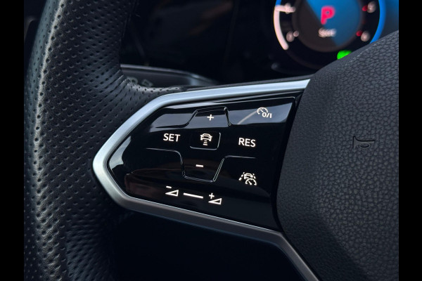 Volkswagen Golf 2.0 TDI GTD Panorama IQ CarPlay HuD