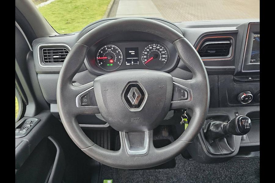 Renault Master T33 2.3 dCi 135 L2H2 airco navi, pdc, trekhaak