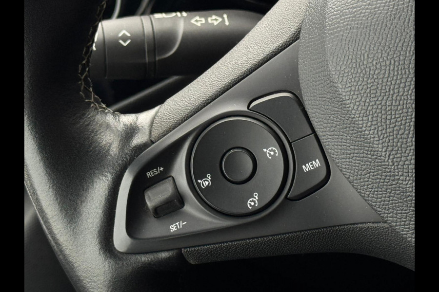 Opel Corsa 1.2 GS Line, achteruitrijcamera, navigatie, 100 pk, parkeersensoren, led verlichting, NL auto met nationale auto pas
