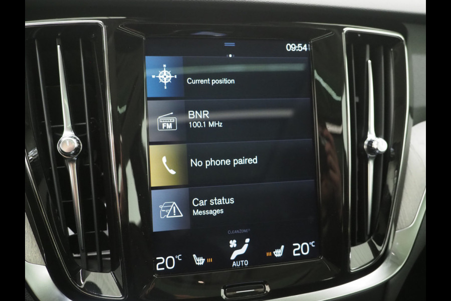 Volvo V60 2.0 T8 Twin Engine AWD Inscription | Panoramadak | Leder | Trekhaak | Camera | Keyless | Memory | Carplay
