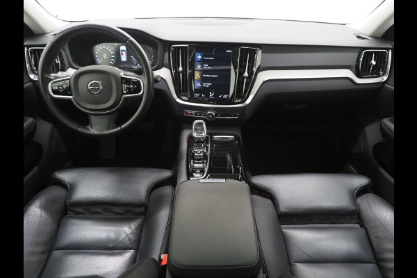 Volvo V60 2.0 T8 Twin Engine AWD Inscription | Panoramadak | Leder | Trekhaak | Camera | Keyless | Memory | Carplay