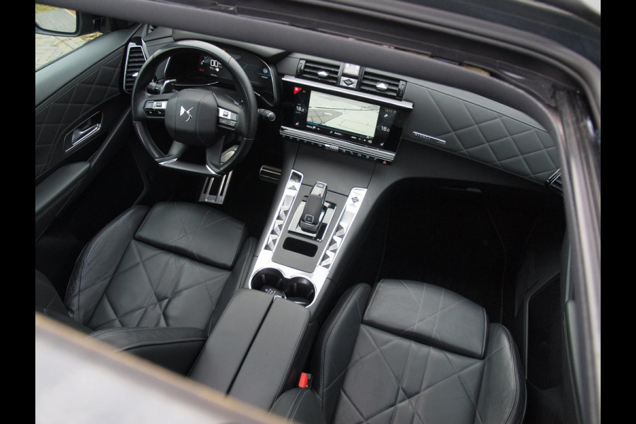 DS 7 Crossback 1.6 PureTech La Premiere | Panoramadak | Camera | Trekhaak | Apple Carplay | Cruise Control |