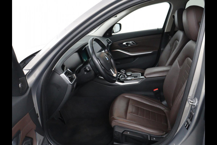 BMW 3-serie 330i High Executive Edition | 360 Camera | Leder | Harman/Kardon | Stoelverwarming | Camera | Carplay | Keyless | Live Cockpit | Navigatie | Full LED