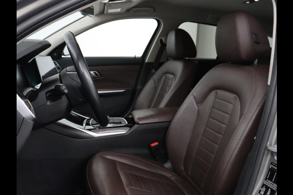 BMW 3-serie 330i High Executive Edition | 360 Camera | Leder | Harman/Kardon | Stoelverwarming | Camera | Carplay | Keyless | Live Cockpit | Navigatie | Full LED