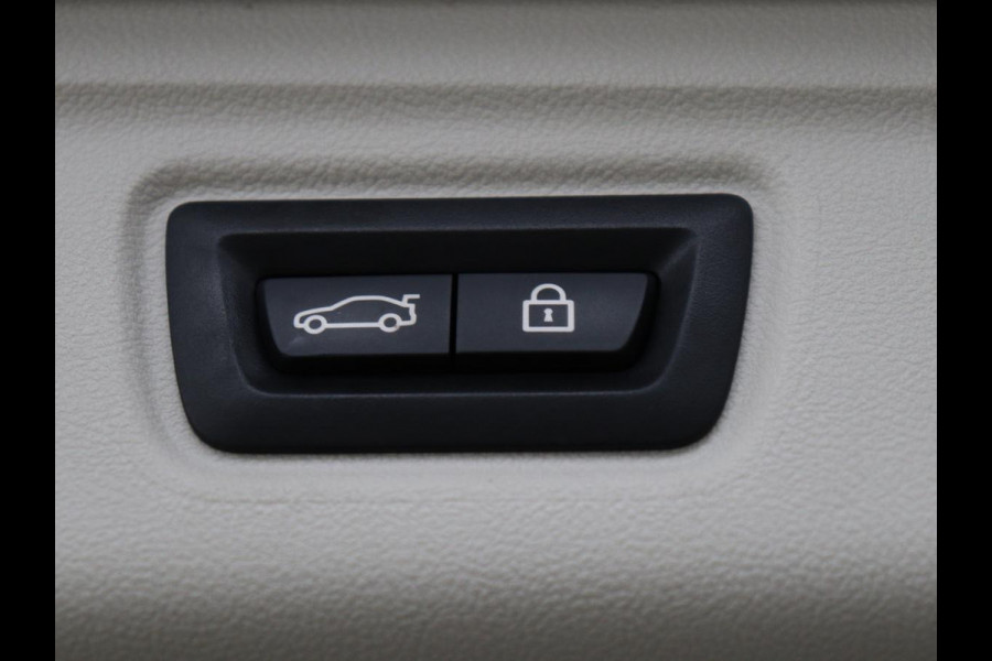 BMW 3-serie 330i High Executive Edition | 360 Camera | Leder | Harman/Kardon | Stoelverwarming | Camera | Carplay | Keyless | Live Cockpit | Navigatie | Full LED