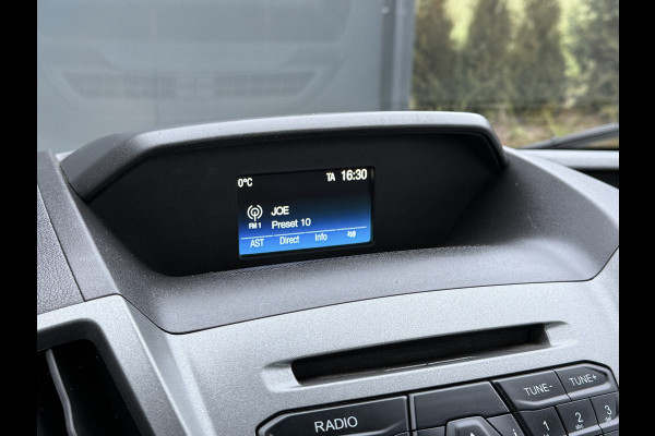 Ford Transit 2.0 TDCI EURO 6 / PICK UP / HIAB KRAAN T-CLX 013 / 2.7 TONS TREKHAAK / 34.988 KM! / 1e EIG. / 3-ZITS / AIRCO / ZEER NETJES