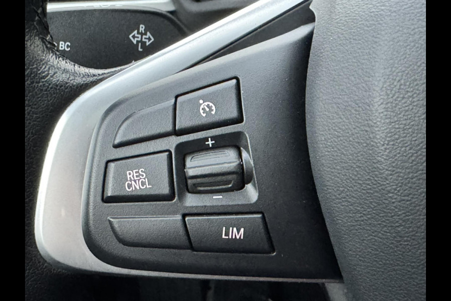 BMW X1 SDrive18i High Executive Cruise Climate control Leer+memory Sfeerverlichting Navigatie Full LED Parkeersensoren