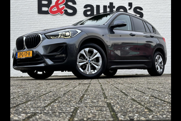 BMW X1 SDrive18i High Executive Cruise Climate control Leer+memory Sfeerverlichting Navigatie Full LED Parkeersensoren