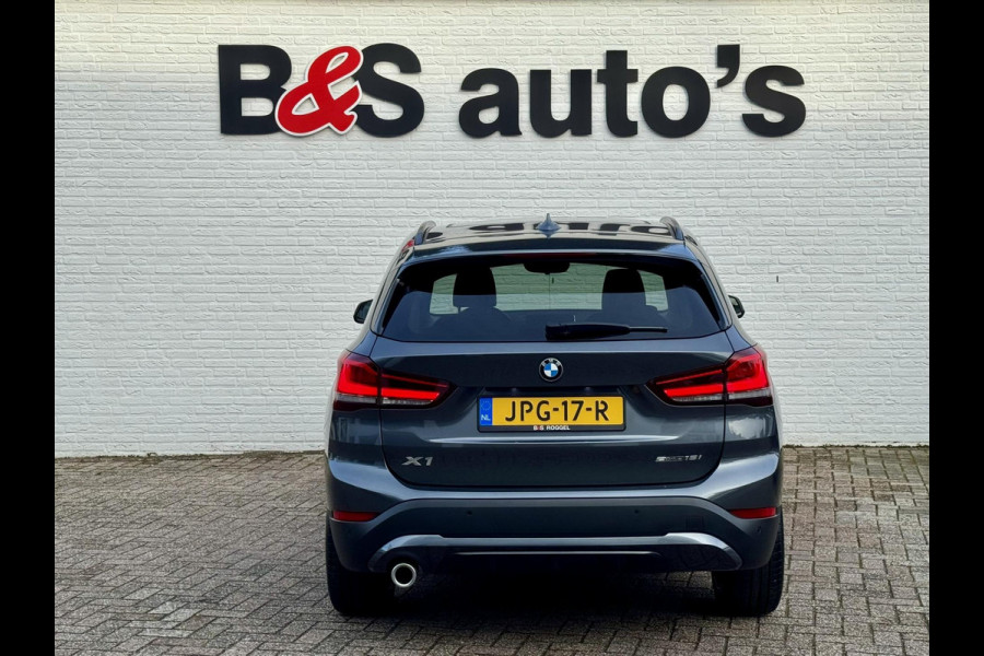 BMW X1 SDrive18i High Executive Cruise Climate control Leer+memory Sfeerverlichting Navigatie Full LED Parkeersensoren
