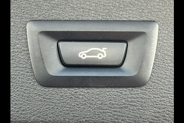 BMW X1 SDrive18i High Executive Cruise Climate control Leer+memory Sfeerverlichting Navigatie Full LED Parkeersensoren