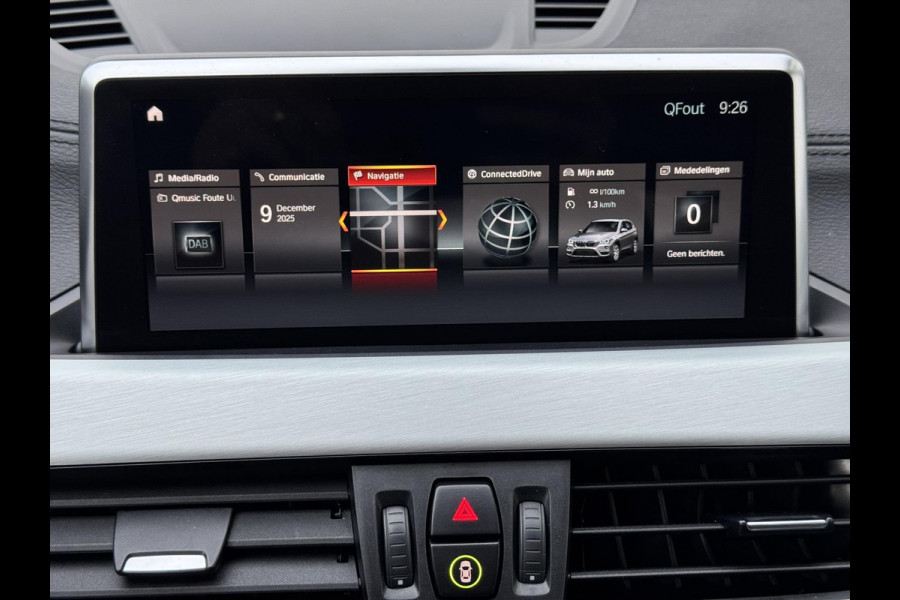 BMW X1 SDrive18i High Executive Cruise Climate control Leer+memory Sfeerverlichting Navigatie Full LED Parkeersensoren