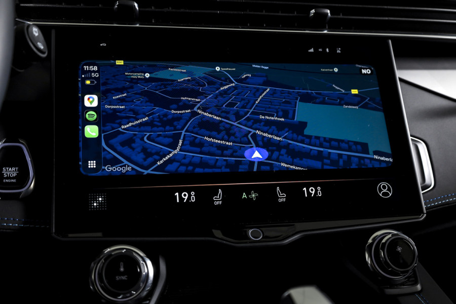 Lynk & Co 01 1.5 PHEV 261PK MY23 | Donkere hemel | 360 Camera | 7.4 kWh Boordlader | S/K-panodak | Adapt. Cruise | Memory | Elek. klep | LM 20" | 4481