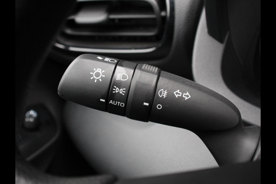 Mazda 2 1.5 Automaat Hybrid Prime-line Airco Adaptieve cruise control Achteruitrijcamera Lane assist Radio Navigatie Apple Carplay/ Android auto