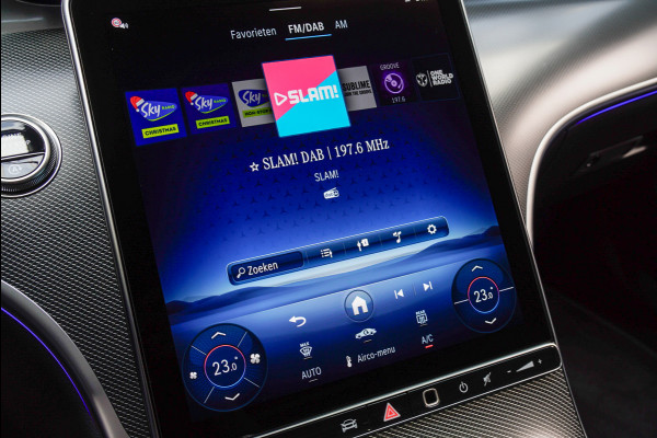 Mercedes-Benz C-Klasse Estate 180 AMG Line Panodak Leer 360° Memory Distronic+ Matrix Laser Navi LED Nightpack PTS Ambient Elekt. achterklep Elektr. trekhaak LM velgen BTW auto!