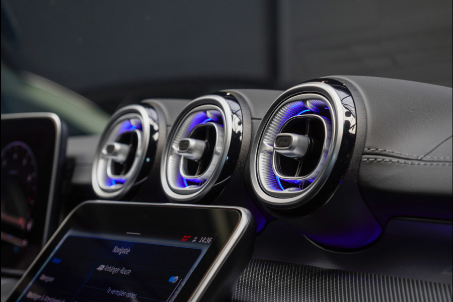 Mercedes-Benz C-Klasse Estate 180 AMG Line Panodak Leer 360° Memory Distronic+ Matrix Laser Navi LED Nightpack PTS Ambient Elekt. achterklep Elektr. trekhaak LM velgen BTW auto!