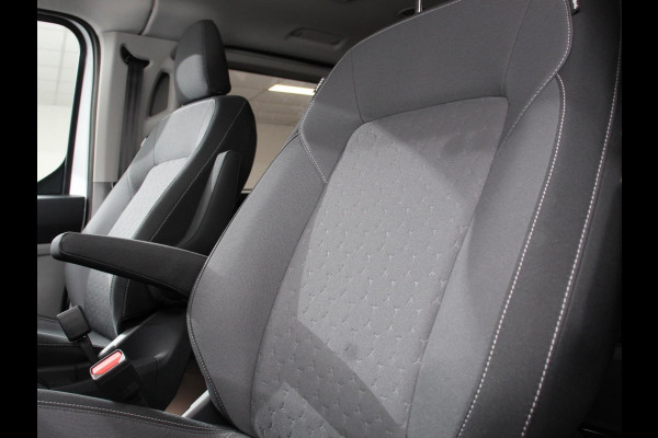 Ford Transit Custom 340 L2H1 Limited 65 kWh 8 persoons Cruise Control | Airco | Lichtmetalen Velgen | Extra getint glas
