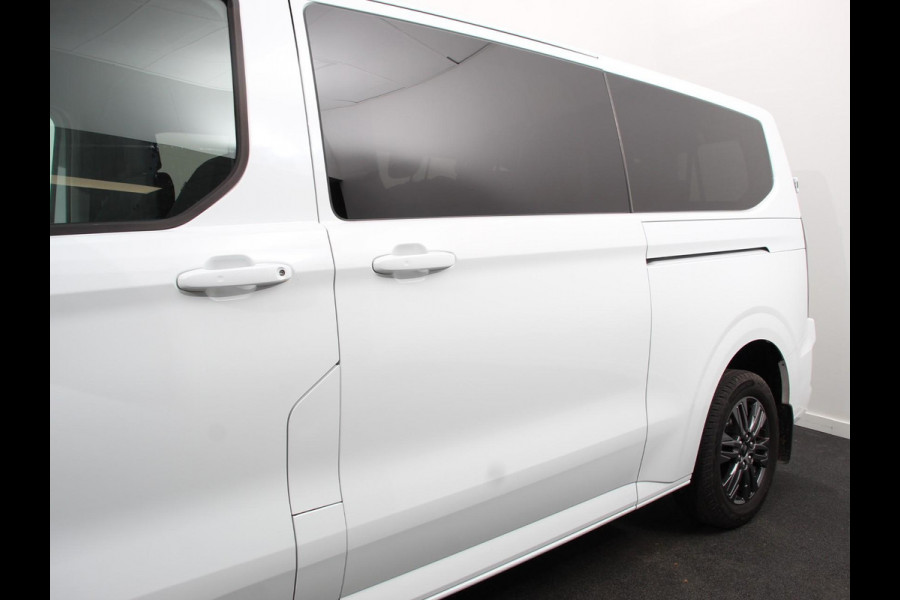 Ford Transit Custom 340 L2H1 Limited 65 kWh 8 persoons Cruise Control | Airco | Lichtmetalen Velgen | Extra getint glas