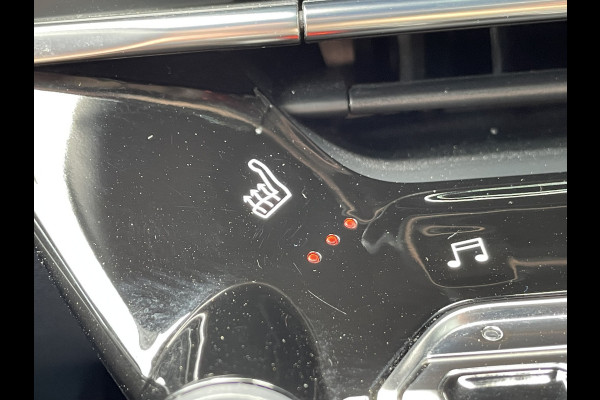 Peugeot 208 100pk GT-Line (Camera - Stoelverwarming - Automatische Airco - Parkeersensoren V+A - GT pakket)