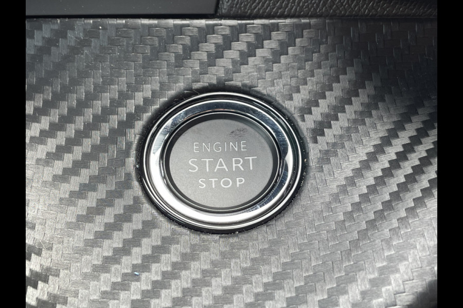 Peugeot 208 100pk GT-Line (Camera - Stoelverwarming - Automatische Airco - Parkeersensoren V+A - GT pakket)