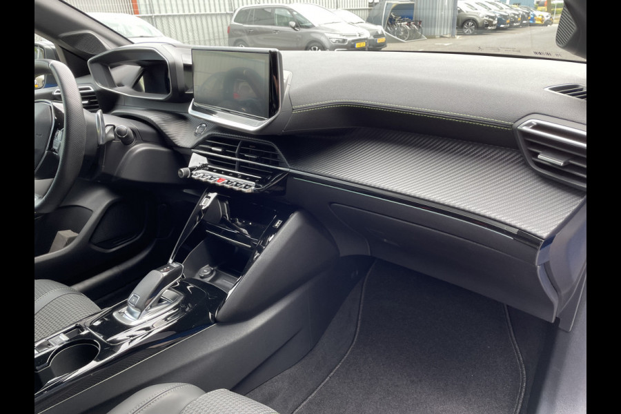 Peugeot 208 100pk GT-Line (Camera - Stoelverwarming - Automatische Airco - Parkeersensoren V+A - GT pakket)