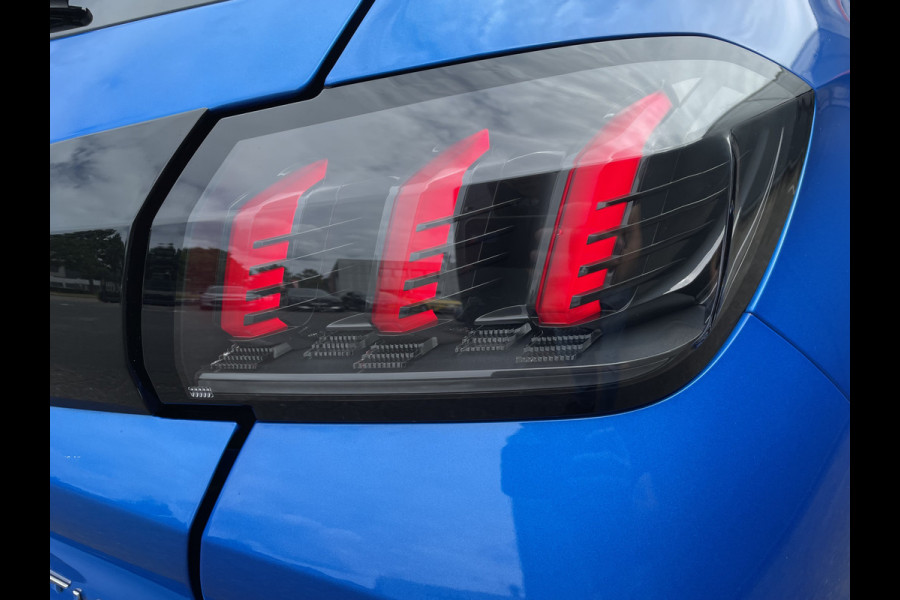 Peugeot 208 100pk GT-Line (Camera - Stoelverwarming - Automatische Airco - Parkeersensoren V+A - GT pakket)