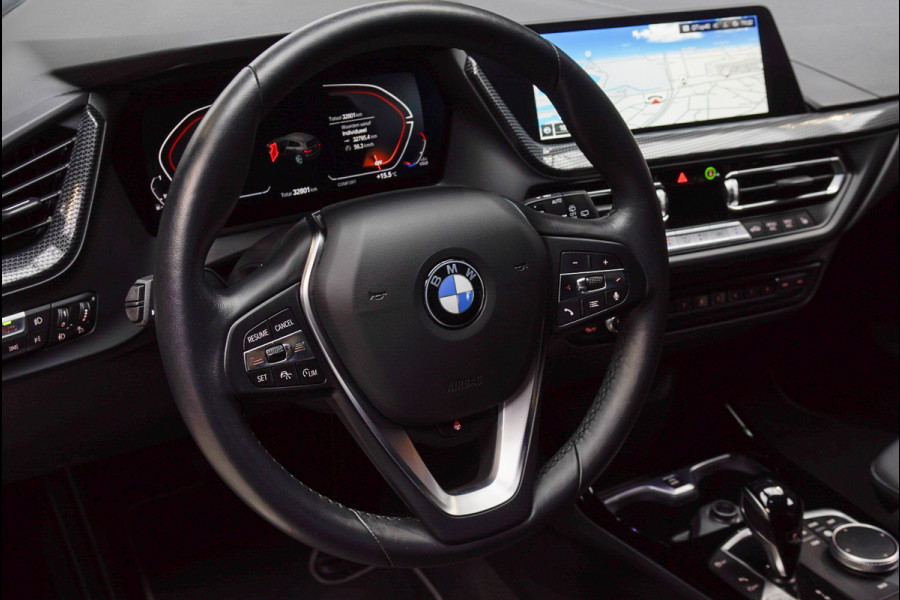 BMW 1-serie 118i Aut. Leer Navi ACC Elektr. bedienbare achterklep Camera Zwarte hemelbekl. Virtual Climate PDC LM velgen BTW auto