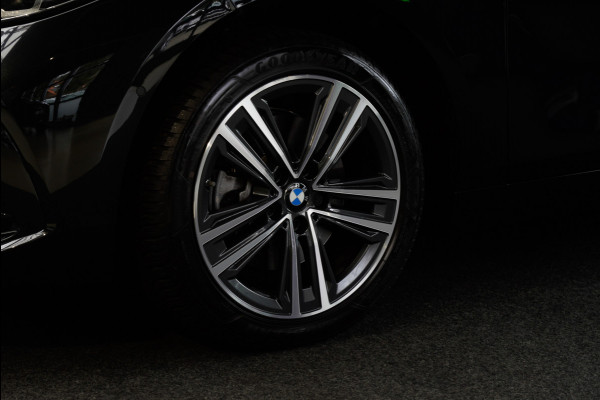 BMW 1-serie 118i Aut. Leer Navi ACC Elektr. bedienbare achterklep Camera Zwarte hemelbekl. Virtual Climate PDC LM velgen BTW auto