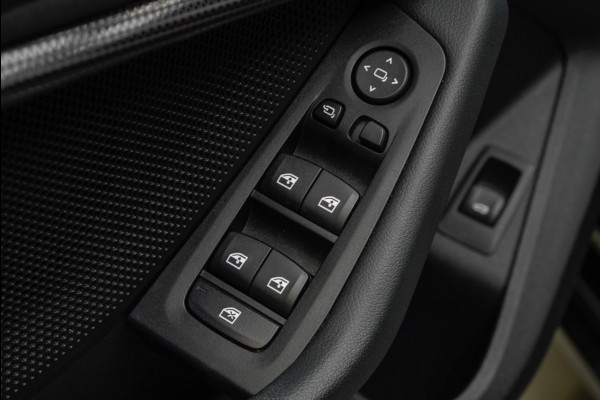 BMW 1-serie 118i Aut. Leer Navi ACC Elektr. bedienbare achterklep Camera Zwarte hemelbekl. Virtual Climate PDC LM velgen BTW auto