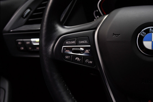 BMW 1-serie 118i Aut. Leer Navi ACC Elektr. bedienbare achterklep Camera Zwarte hemelbekl. Virtual Climate PDC LM velgen BTW auto