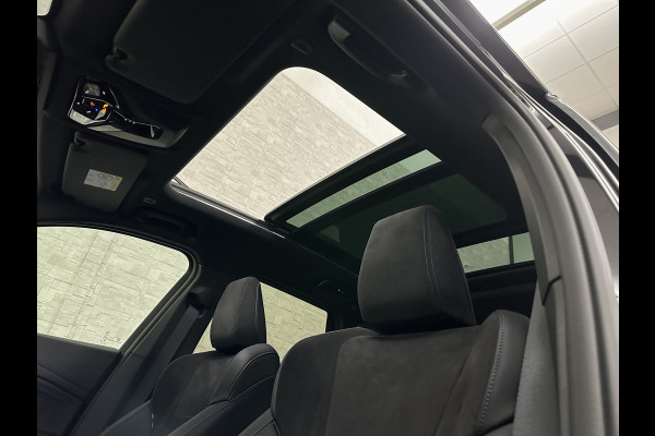 BMW X1 18i M-Sport Performance-Pack | Panorama | Sportstoelen | Carbon | Keyless-Entry | Sfeerverlichting | Achteruitrij-Camera | 5x op voorraad | Carplay | Full-LED | Black-Optic | Getint Glas | Stoelverwarming | Draadloos Laden |