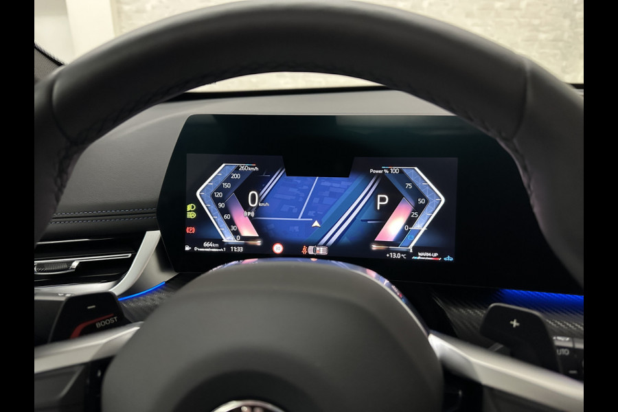 BMW X1 18i M-Sport Performance-Pack | Panorama | Sportstoelen | Carbon | Keyless-Entry | Sfeerverlichting | Achteruitrij-Camera | 5x op voorraad | Carplay | Full-LED | Black-Optic | Getint Glas | Stoelverwarming | Draadloos Laden |