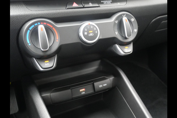 Kia Stonic 1.0 T-GDi MHEV DynamicLine | Cruise | Clima | Camera | Carplay | Airco