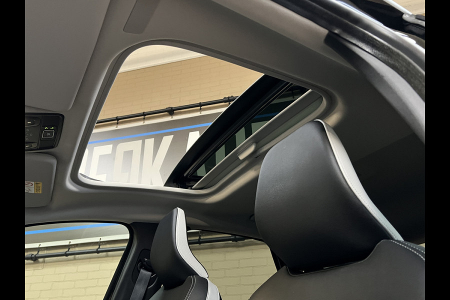 Renault Captur 1.3 TCe 155pk Edition One | Groot navi | PANO | ACC | 18" | Blindspot | Stoel&Stuur verwarming | Keurig nette goed onderhouden Captur.