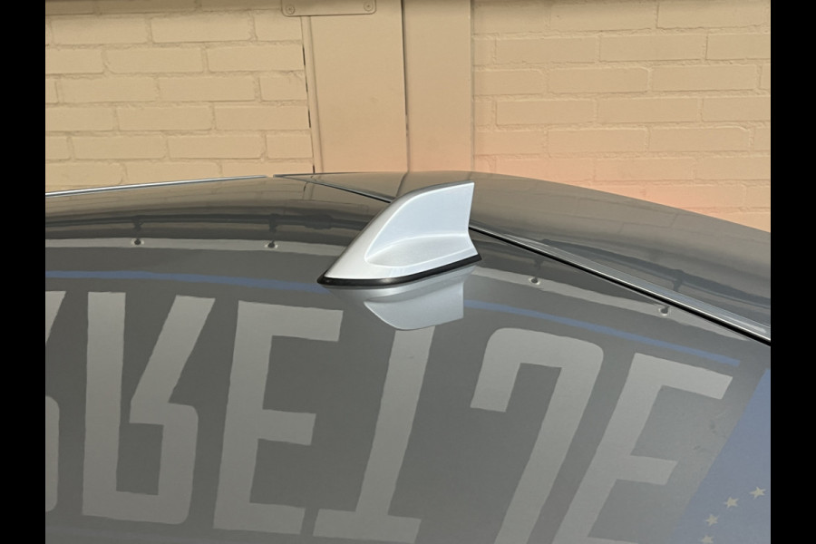 Renault Captur 1.3 TCe 155pk Edition One | Groot navi | PANO | ACC | 18" | Blindspot | Stoel&Stuur verwarming | Keurig nette goed onderhouden Captur.