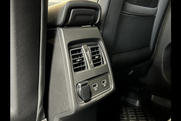 Renault Captur 1.3 TCe 155pk Edition One | Groot navi | PANO | ACC | 18" | Blindspot | Stoel&Stuur verwarming | Keurig nette goed onderhouden Captur.