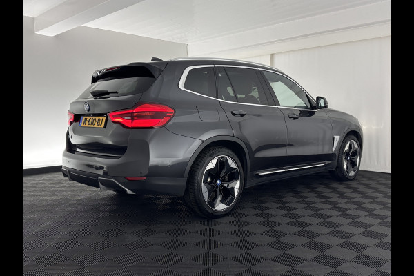 BMW iX3 High Executive 80 kWh [ 3-Fase ] {SOH-96%} (INCL-BTW) Aut. *PANO | HEAD-UP | LEATHER | HARMAN/KARDON | FULL-LED | BLINDSPOT | MEMORY-PACK | DIGI-COCKPIT | HEATED-SPORTSEATS | KEYLESS | TOPVIEW | DAB+ | NAVI-FULLMAP | 20''ALU*