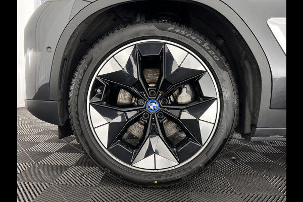 BMW iX3 High Executive 80 kWh [ 3-Fase ] {SOH-96%} (INCL-BTW) Aut. *PANO | HEAD-UP | LEATHER | HARMAN/KARDON | FULL-LED | BLINDSPOT | MEMORY-PACK | DIGI-COCKPIT | HEATED-SPORTSEATS | KEYLESS | TOPVIEW | DAB+ | NAVI-FULLMAP | 20''ALU*
