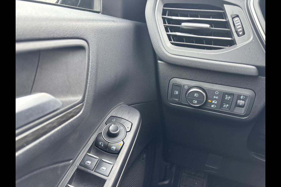 Ford Kuga 2.5 PHEV Titanium SCI |243pk | Orig. NL Auto | Wegklapbare trekhaak | Winter Pack | Adapitve cruise control | 2.100kg Trekgewicht