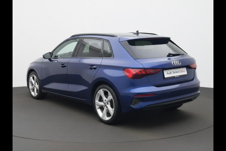 Audi A3 Sportback 40 TFSI e Advanced edition 204pk | Navigatie | 18 inch Lichtmetalen velgen | Parkeercamera | Elektrisch verstelbare voorstoel | Stoelverwarming