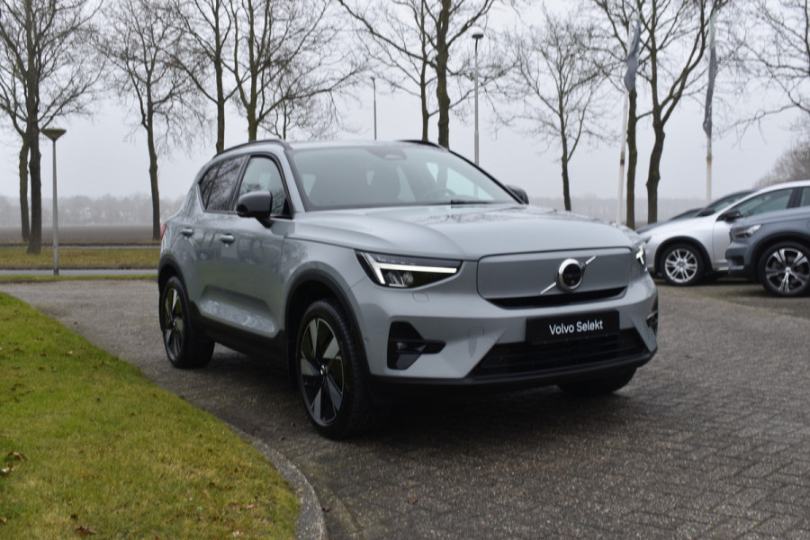 Volvo EX40 Extended Range 252PK Plus 82 kWh | Trekhaak | Elektr. Stoel | Camera | Stuurverwarming | ACC