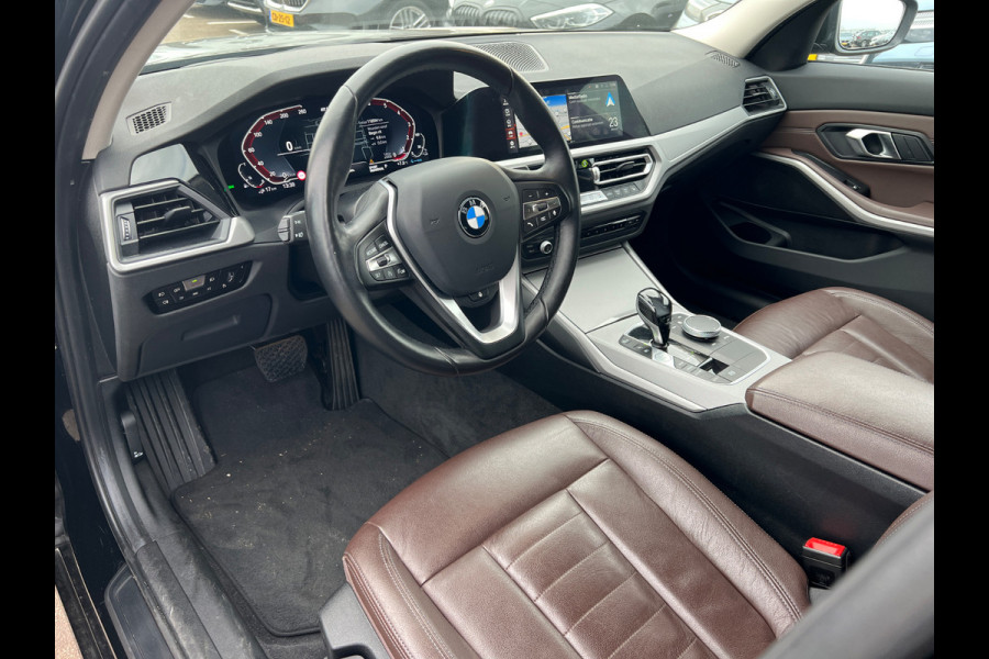 BMW 3 Serie Touring 320e xDrive Business Edition Plus Sport | Panoramadak | Stuurverwarming | Stoelverwarming | Keyless | Laser Light | Head-Up Display | Apple Carplay | Navigatie |