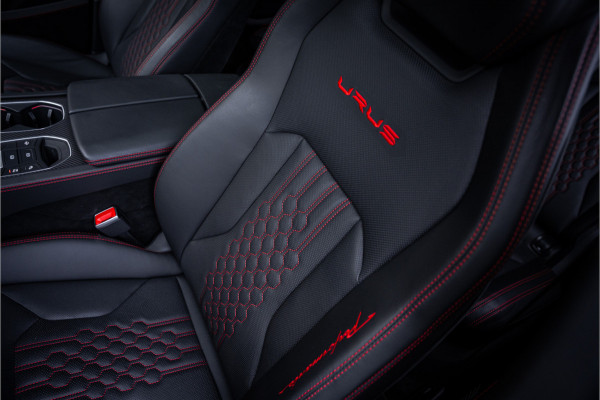 Lamborghini Urus 4.0 V8 Performante - Original Color l Akrapovic l Carbon Pack