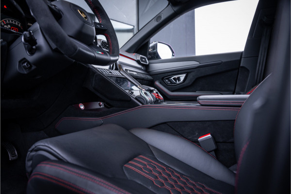 Lamborghini Urus 4.0 V8 Performante - Original Color l Akrapovic l Carbon Pack