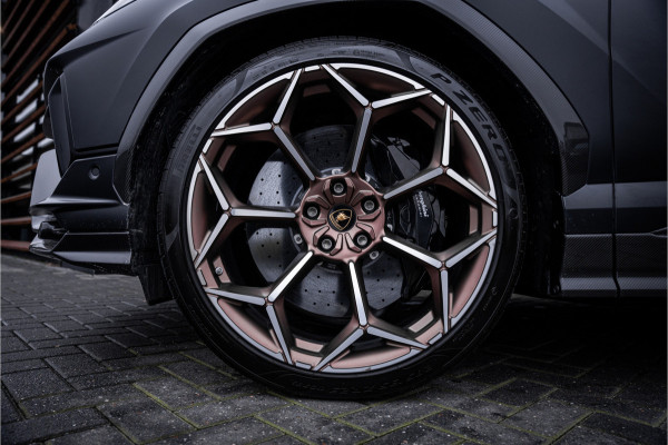 Lamborghini Urus 4.0 V8 Performante - Original Color l Akrapovic l Carbon Pack