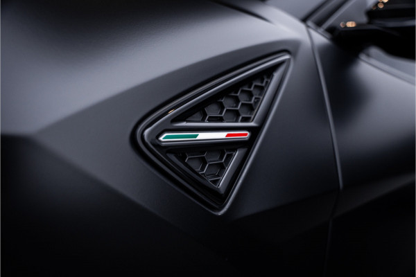 Lamborghini Urus 4.0 V8 Performante - Original Color l Akrapovic l Carbon Pack